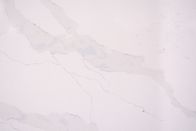 Weißer Calacatta Quarz-Stein Decoractive 3000*1500 mit hoher Dichte für Küche Countertops