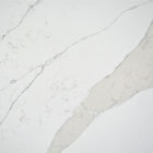Ausgeführter polierter 3200*1800 Calacatta weißer Steinquarz des Quarz-