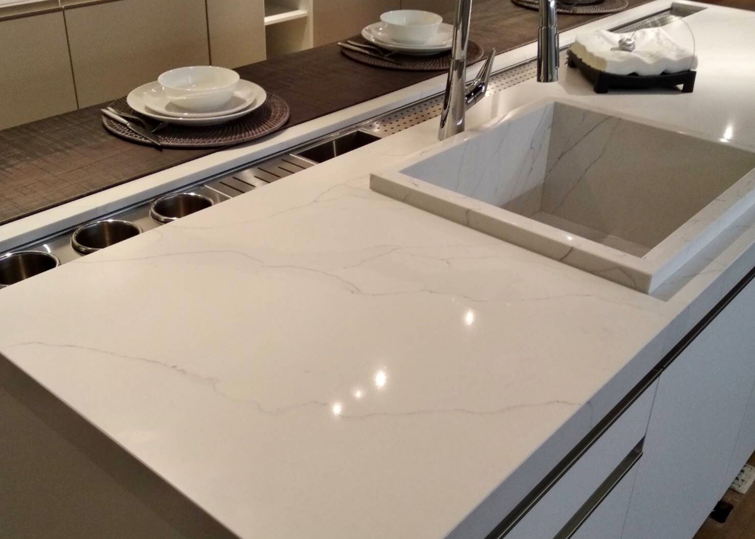 UVausschnitt-Quarz-Stein-Spitze