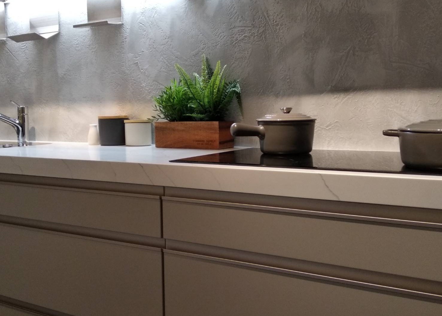 UVausschnitt-Quarz-Stein-Spitze